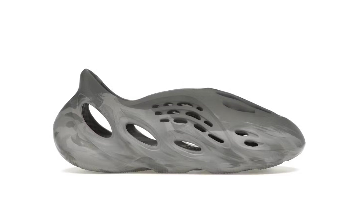 YEEZY FOAM RNR – Hotbox | Buy-Sell-Trade
