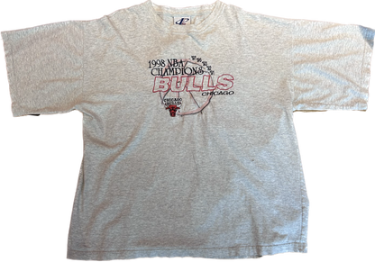 Vintage 1998 Chicago Bulls championship T-shirt ￼