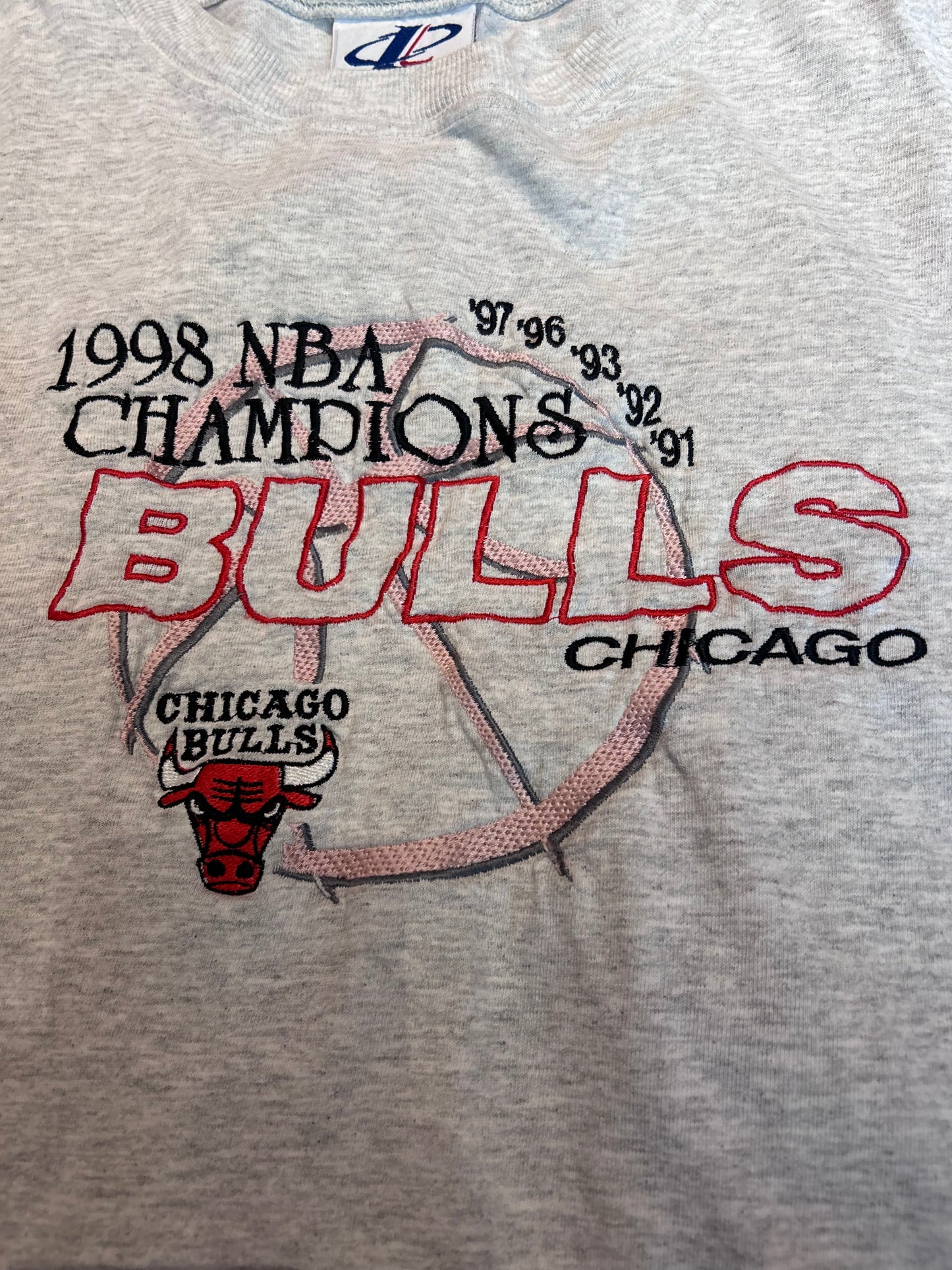 Vintage 1998 Chicago Bulls championship T-shirt ￼