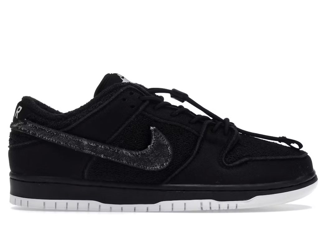 Nike SB Dunk Low Gnarhunters