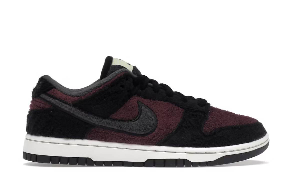 Nike Dunk Low SE Fleece Pack Burgundy Crush (Women's)