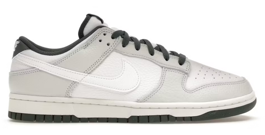 Nike Dunk Low Retro SE Photon Dust Vintage Green